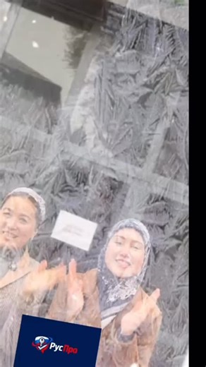 IT Shaharcha | 100% BEPUL TA’LIM on Instagram: "❄️ Birinchi qor — birinchi kayfiyat! 😄 Bugun IT SHAHARCHAda nafaqat bilim, balki qishning iliq kayfiyati ham sezildi 🤍 Tabriklar, kulgilar va biroz abzor — ba’zan shunaqa oddiy lahzalar eng esda qoladigan bo‘ladi ☃️✨ Qish boshlandi. Kayfiyat joyida. Ish davom etadi 🚀 Bu yerda farzandingiz: 💻 IT 🤖 Robototexnika 📈 SMM/Marketing 🐍 Python 📱 Flutter 🖨 3D Printer 🇬🇧 Ingliz tili 🇷🇺 Rus tili ♟ Shaxmat — hammasini bir joyda, mutlaqo bepul o‘rga