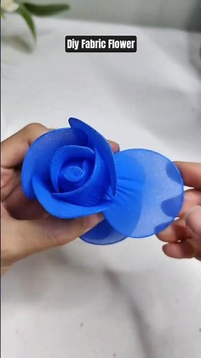 How to Make a Realistic Chrysanthemum from Nylon Fabric #nylonflower #chrysanthemum #fabricflower