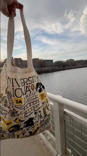 Just a campus tour #uiowa #hawkeyes #college