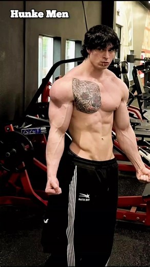 Good build#aesthetic#muscle#motivation#posing#abs#chest#biceps#model#body#hunk#gym#work#back#bulge
