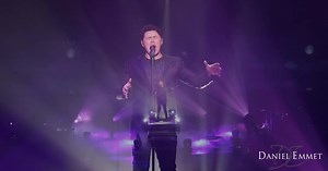 #NessunDorma - live from Las Vegas - drop a 🗣 if you miss live shows!! #danielemmet #agt America's Got Talent #americasgottalent #opera #classical #aria #tenor #singers #singersofinstagram #gottalent #vegas #livemusic #entertainer #classical #classicalcrossover #popera #ildivo #pavarotti #andreabocelli #placidodomingo #joshgroban #puccini Caesars Palace | Daniel Emmet