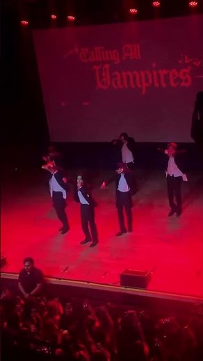 ENHYPEN performing “BITE ME” at DARK MOON BLOOD NIGHT!🩸 #enhypen #enhypenmembers #kpop