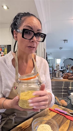 How to make an instant cheese muffin with over 20 g of protein... 🙏 You don't want to miss this cooking class! | Bridget's Healthy Kitchen