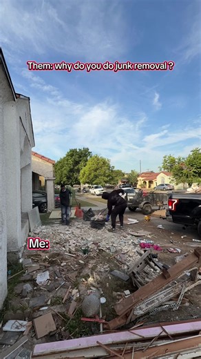 Construction clean up , this is what I do it for 🤞🏾💯 #junkremoval #fyp #losangeles #cleanup #recycle