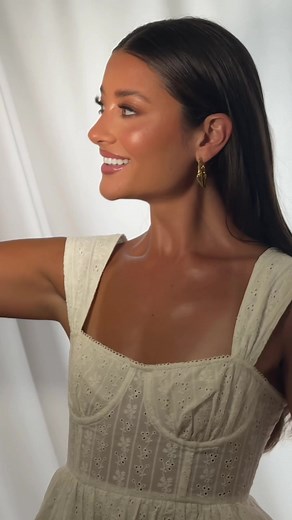 Bronze Glowy Makeup Tutorial with Mia | Glowy Bronze Makeup Look Tutorial