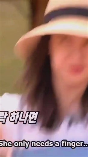 20K views · 740 reactions | Lee Tae Hwa & Song Ji Hyo’s chemistry is just too adorable! 殺 Their smiles say it all—pure happiness in one frame  #SongJiHyo #leetaehwa #RunningManMoments #CutestDuo | Mong Jihyo | Facebook