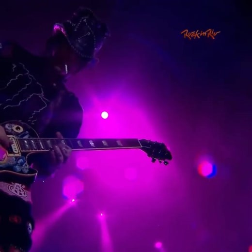 23K views · 1K reactions | This I Love - Guns N' Roses Rock in Rio 2011 #GnFnR #GNR | Guns n' f 'n Roses.It - Nightrain Italia Fanpage | Facebook