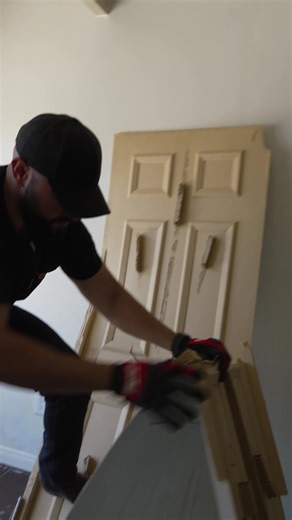 Robert and Alisa’s hatred for hollow core doors runs very deep 😂 After seeing how easily these things fall apart, have we changed your mind yet? Because a Los Angeles, CA home deserves better than doors that feel like cardboard. 👉 Tap the link in bio | Comment SOLID #LosAngelesHomes #WindowReplacementLA #SoCalRemodel #HomeImprovement #RELIWindowsAndDoors