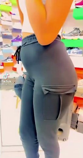 Senegalaise akk data bou reuyyyy regardez