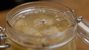 88K views · 1.1K reactions | How to make fermented Dill pickles Ingredients: Cucumbers (preferably pickling cucumbers) Fresh Dill Black Pepper Corns Bay Leaf Sea Salt #fermentation #pickles #fermentedfoods #foodrecipes #recipevideo #johnnykyunghwo | Johnny KyungHwo | Facebook