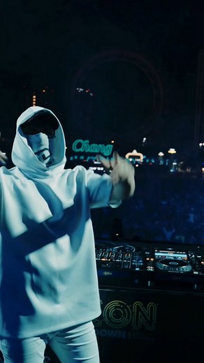 11K views · 374 reactions | I’m sorry, don’t leave me  | Dimatik | Facebook