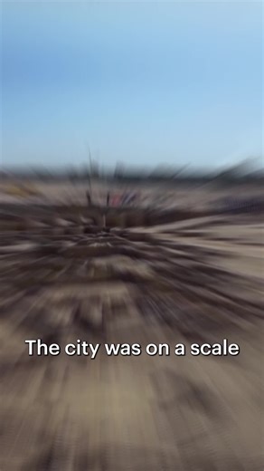 Buried beneath the sands of Egypt for more than 3,000 years, archaeologists uncovered a remarkable discovery: a sprawling ancient city dating to the reign of Amenhotep III, one of the most powerful pharaohs of the New Kingdom. In Breakthrough: Egypt’s Lost City, researchers reveal a site on a scale rarely seen—complete with administrative districts, worker housing, and industrial areas. Mud-brick walls still standing nearly 10 feet tall, preserved staircases, and massive storage jars make it fee