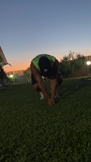 Evening Outdoor Workout Routine for Fitness Enthusiasts
