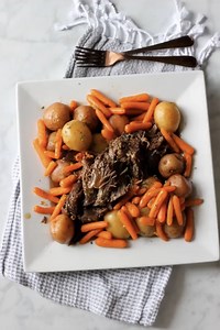 Instant Pot Chuck Roast - Ambers Kitchen Cooks