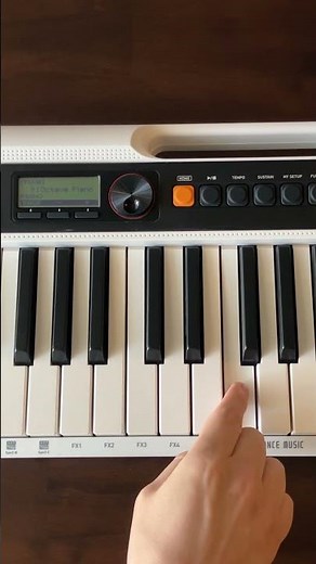 How to play a Bb Major chord on piano