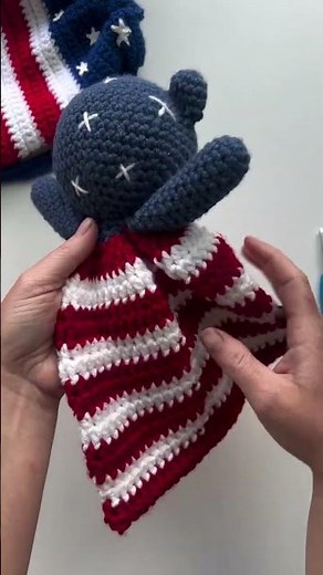 Easy Crochet Bear Blanket Anyone Can Try!