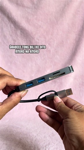 8-in-1 Docking Station Hub Splits Your USB Needs