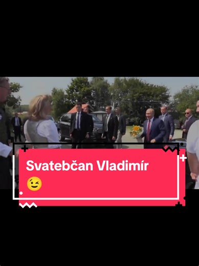 Dovolte mi, abych vás vrátil k jedné zajímavé události z roku 2018. Tehdejší ministryně zahraničí Rakouska během své diplomatické návštěvy Moskvy zaslala Vladimiru Putinovi neformální svatební pozvání. Nikdy si nepředstavovala, že by to bral vážně, protože to bylo jen zdvořilostní pozvání, ne očekávání. Ale 18. srpna 2018 přistálo v Rakousku ruské státní letadlo. Vladimir Putin se nezúčastnil jen svatby. Dorazil s kozáckým sborem a tradičním samovarem jako dárkem. Kamery se zbláznily. Vzduchem s