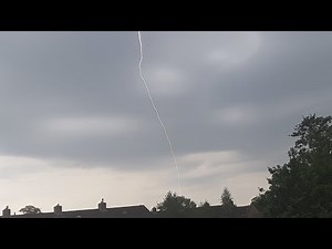 Close positive lightning strike (LOUD)