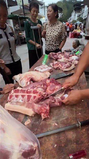 Fresh Camel Meat Cutting in Traditional Style #shorts