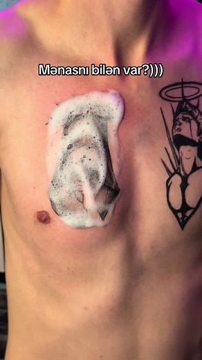 Sinədə olan 2 döymə ikisdə mənim əl işimdi))))