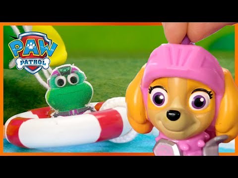 Rescue Knights Pups Save Busby and Balloons 🎈 - PAW Patrol - Toy Pretend Play Rescue