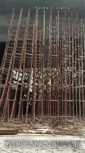 탑 해체: 고공에서 고위험 비계 해체 작업