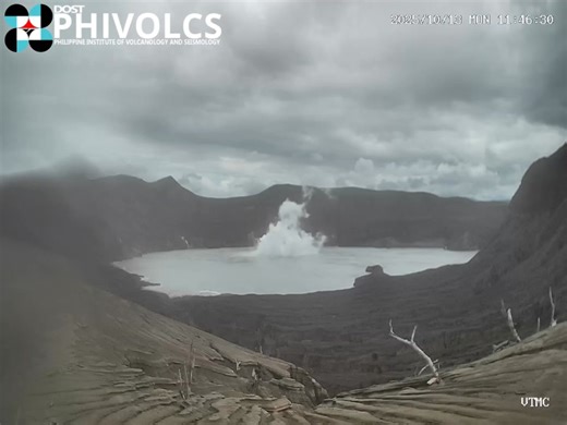 162K views · 2.5K reactions | LOOK: Time-lapse footage of minor phreatic eruption at the summit crater of Taal Volcano that occurred at 11:42 AM, today (13 October 2025). This event generated plumes that rose 900 meters above the crater as recorded by the Main Crater IP Camera. Alert Level 1 prevails over Taal Volcano. Source: Philippine Institute of Volcanology and Seismology (PHIVOLCS-DOST) #BawatSegundoMahalaga #NDRRMC | NDRRMC | Facebook