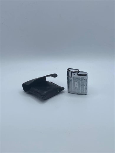 Vintage Ronson Varaflame Lighter With Leather Pouch