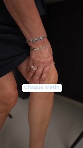 Combattez la douleur sans pilules. ✅ 100% naturel ✅ Soulagement sans effort ✅ Agit rapidement La NOUVELLE genouillère Revixx en Bambou : le soulagement qui fonctionne pour vrai. 1. Reste au Sec Le bambou évacue 4X plus d'humidité que le coton. Fini la sensation désagréable du néoprène qui fait transpirer. Vous restez confortable, même la nuit. 2. Température Parfaite Il vous garde au chaud quand il fait froid et au frais quand il fait chaud. 3. Naturellement Hypoallergénique La fibre de bambou a