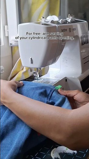 Hemming your jeans with sewing machine #sewing #sewingmachine #sewist