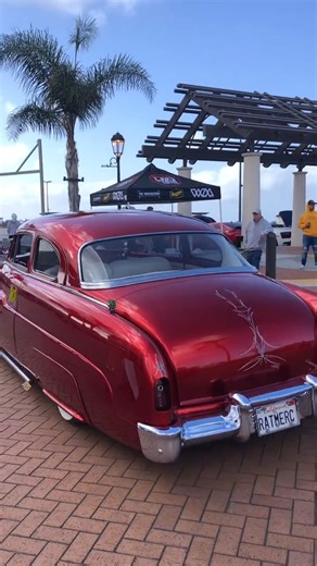 Rolling through the weekend with the RATMERC _ #keystonehasit #keystoneautomotive #classiccar #musclecar #customcar #hotrod #restomod #prostreet #ratrod #protouring #classicsdaily #kustomkulture #musclecarsdaily #lincoln #leadsled #classics #hotrods #classiccars #customcars #musclecars #allamericanmuscle #hotrodsandmusclecars #americanmusclecars #classicmuscle #classicford #ratrods #ford #vintageford #slammed #bagged | Keystone Automotive Operations