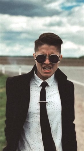 Ника Нигматуллина on Instagram: "Внешность : Сильвестр Сталлоне Мимика : Григорий Лепс Движения : error error not found 😂😂😂😂"