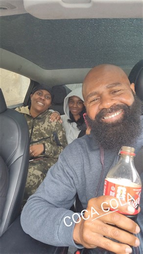 COCA COLA ‪@cocacolamusicexperience‬