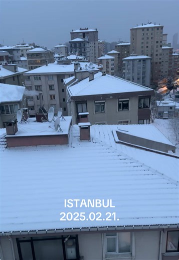 Istanbul's Magical Snowy Morning in 2025