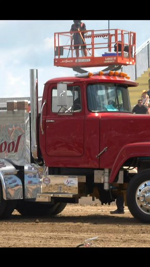 60K views · 1.9K reactions | Listen to the Full Spool Mack leave the track #mack #macksemi #diesel #bigrig #turbo #semi #pullingsemi #muscletruck | BUILT Diesel MAFIA | Facebook