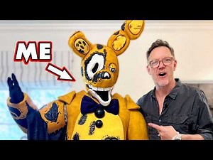 Surprising Matthew Lillard with a FNAF x SCREAM Cosplay!