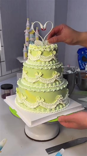 #cakedecorating #valentinescake #fyp #caketutorials #cakedesign | Cake Decorating Videos