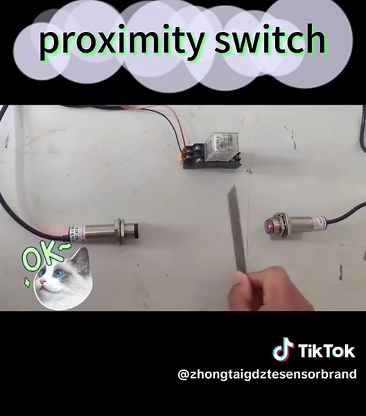Accurate second capture makes the machine see the world.#backgroundsuppressionsensor #photoelectricsensor #proximitysensor#industrialsensors #precisiondetection #opticalsensor ##packagingindustry #visal #Sensor