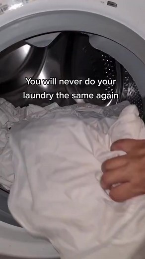 4.3M views · 18K reactions | White laundry hack #cleaningtips #cleaninghacks #cleaning #laundry | tanyahomeinspo | Facebook