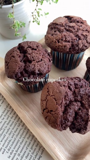 濃厚チョコカップケーキ🧁#おうちカフェ #cupcake #컵케이크