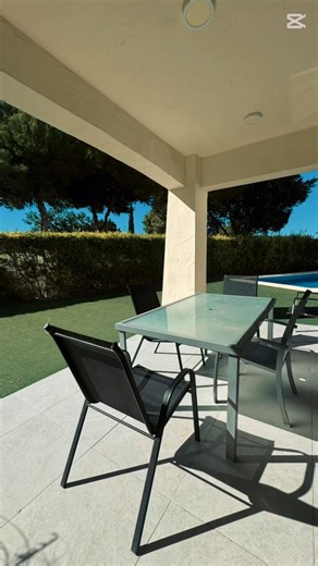 🌟 Rare Opportunity at Roda Golf & Beach Resort! 🌟 It’s very rare to see one of the “Eagle” 4-Bedroom Detached Villas come to market at Roda Golf — opportunities like this don’t appear often! 🏡 Frontline to the 18th Fairway ☀️ South-East Facing Plot (450 sqm) 🏊‍♂️ Private Pool, Sun Terrace & BBQ Area 🔥 Gas Central Heating New A/C 🚗 Private Driveway This stunning villa combines luxury, space, and unbeatable golf views. Enjoy all-day sunshine, privacy, and stylish interiors — just a short wal