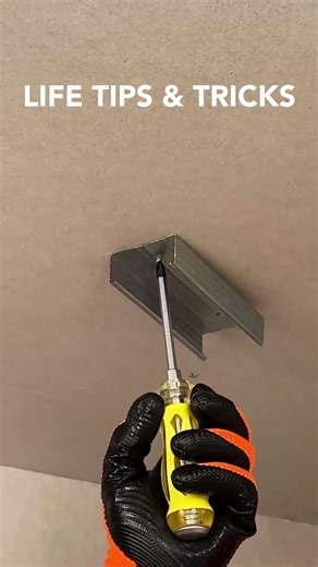 Drywall circle cutting hack #diywall #circle #cuttingskills