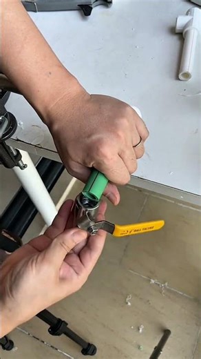 PVC Threading Tool New Tech Gadgets 😍 #pvc #techgadget #pvcthreading #asmr