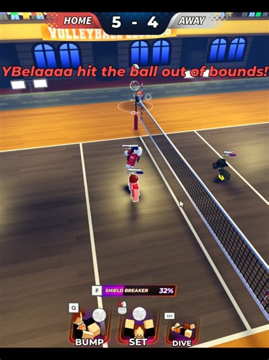 Anne se diverte em Roblox com estátua e vôlei