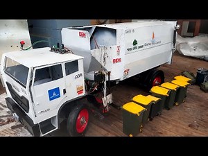 Model Garbage Truck Collecting Recycling