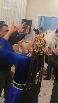 Xurshida Eshniyazova jonli ijro ogʻobek Sobirov uyinda toʻyda #uzbekistan #dance #xorazm