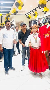Robot bahu chali shopping karne🤖🤗 Day back factory outlet,jind-7056236520📲 #Haryanvibarbiedoll #daybackfactoryoutlet | Haryanvi Barbie doll