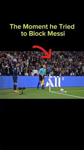 The Assistant referee couldn't hold back 🤯 #messi