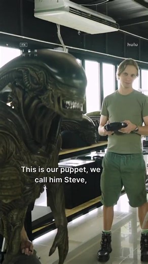 A closer look at the terrifying practical Xenomorph suit in "Alien: Earth"! Practical effects making the horror feel real 🔥 📸 by twitter Screen Rant #CinemaOnlineMY #behindthescenes | Cinema Online